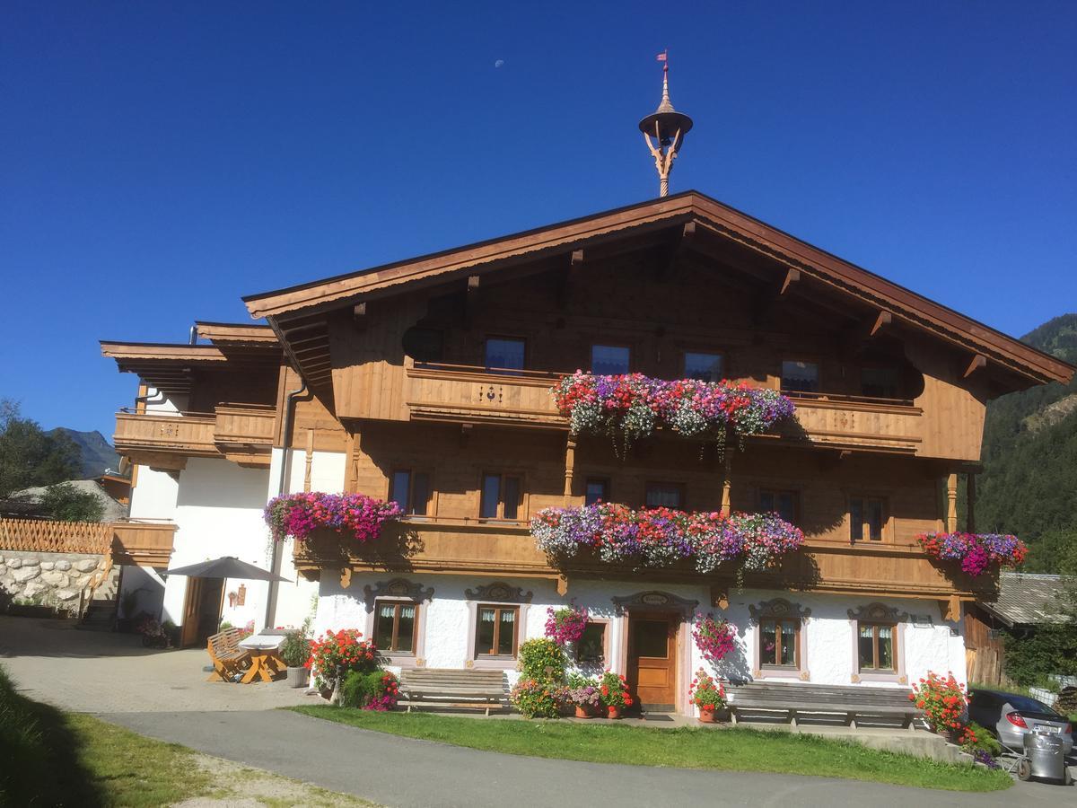 Trixlhof Bed and Breakfast Sankt Ulrich am Pillersee Exteriör bild