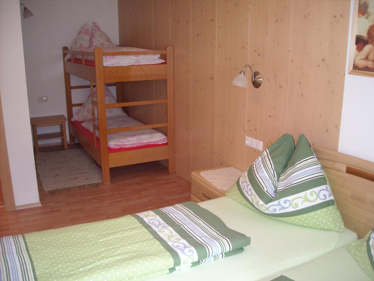Trixlhof Bed and Breakfast Sankt Ulrich am Pillersee Exteriör bild