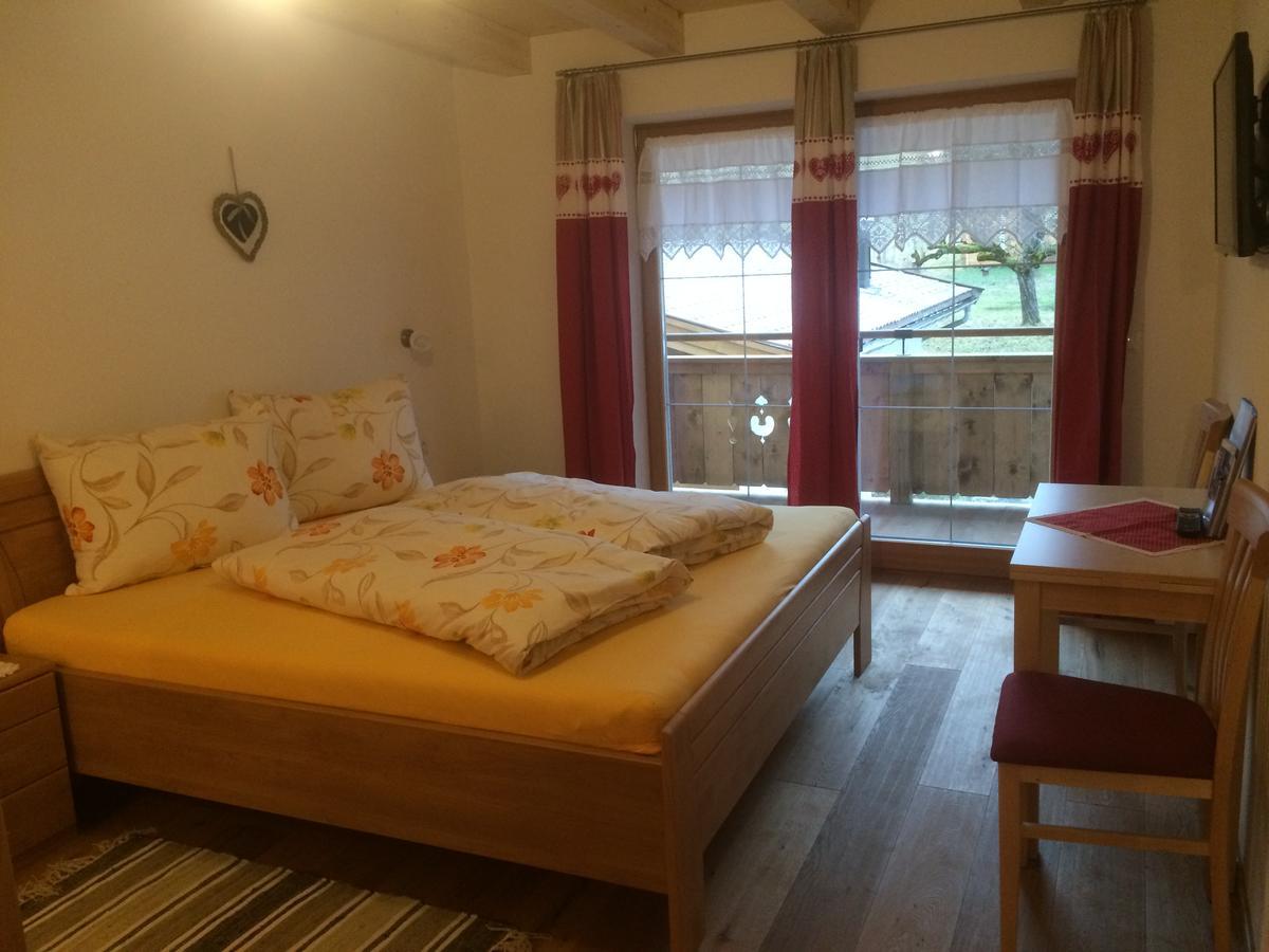 Trixlhof Bed and Breakfast Sankt Ulrich am Pillersee Exteriör bild