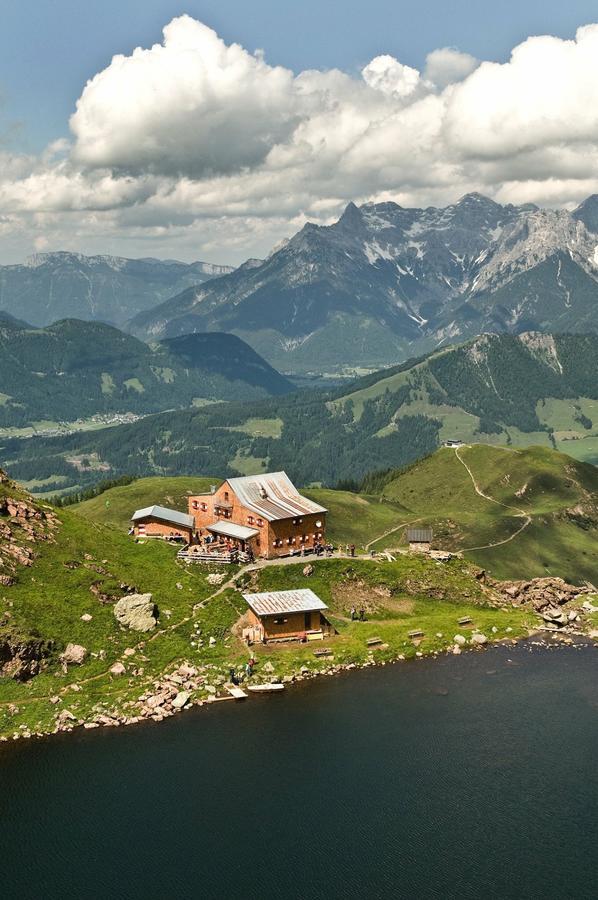 Trixlhof Bed and Breakfast Sankt Ulrich am Pillersee Exteriör bild